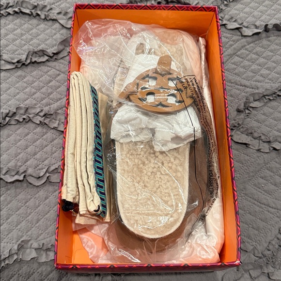 Tory Burch Caramel Shearling Sandals - Picture 4 of 5